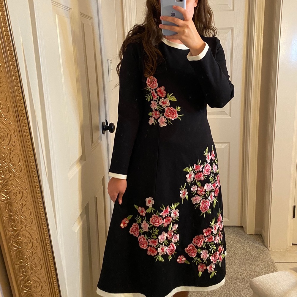 Dainty Jewell’s Midi Dress ✨